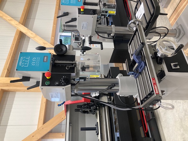 Mit Zubehör, Licht, Fräsfutter, Kühlschierungssystem